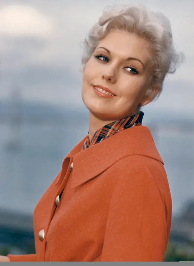 Kim Novak Slams Sydney Sweeney for Biopic on Her Relationship with Sammy Davis Jr. - Image 2