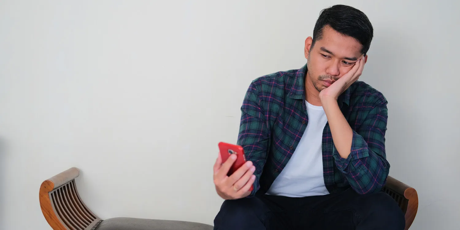 Limiting Social Media Use to One Hour Daily Reduces Loneliness in Young People