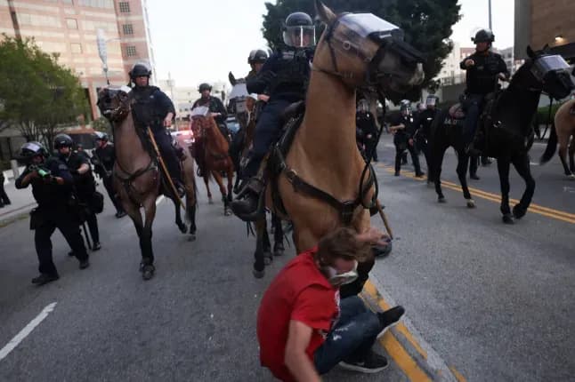 Massive 'No Kings' Protests Against Trump and Far-Right Rock US, UK - Image 2