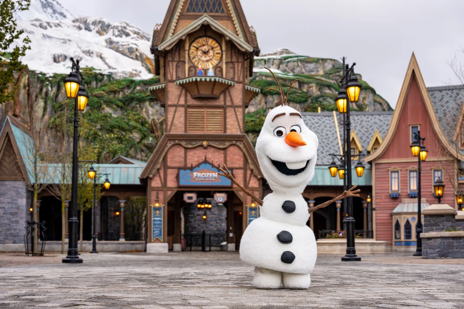 El Mundo de Frozen Debuta en Disneyland París: Creando la Magia de Arendelle