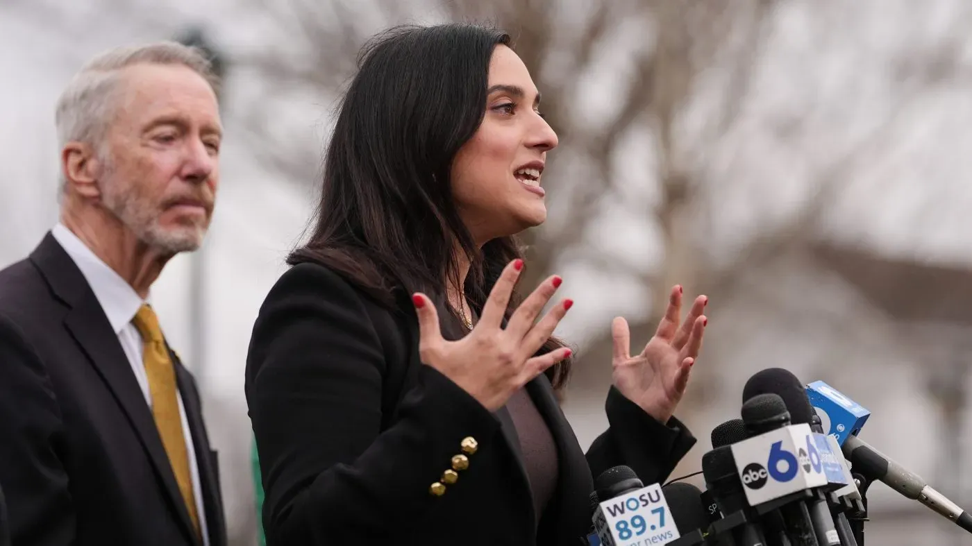 Congresista Iraní-Estadounidense Urge a Trump a Desescalar Conflicto con Irán Congresista Iraní-Estadounidense Urge a Trump a Desescalar Conflicto con Irán