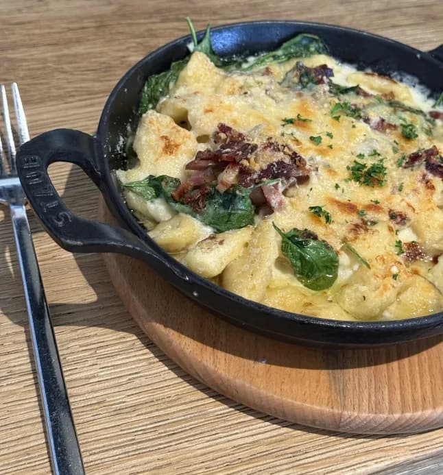 Laax, Suiza: El Destino Alpino que Conquista a los Viajeros Británicos y Apuesta por la Sostenibilidad - Image 5 Laax, Suiza: El Destino Alpino que Conquista a los Viajeros Británicos y Apuesta por la Sostenibilidad - Image 5