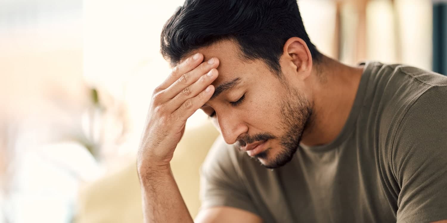 Creencias sobre la masculinidad precaria y su impacto en la felicidad nacional