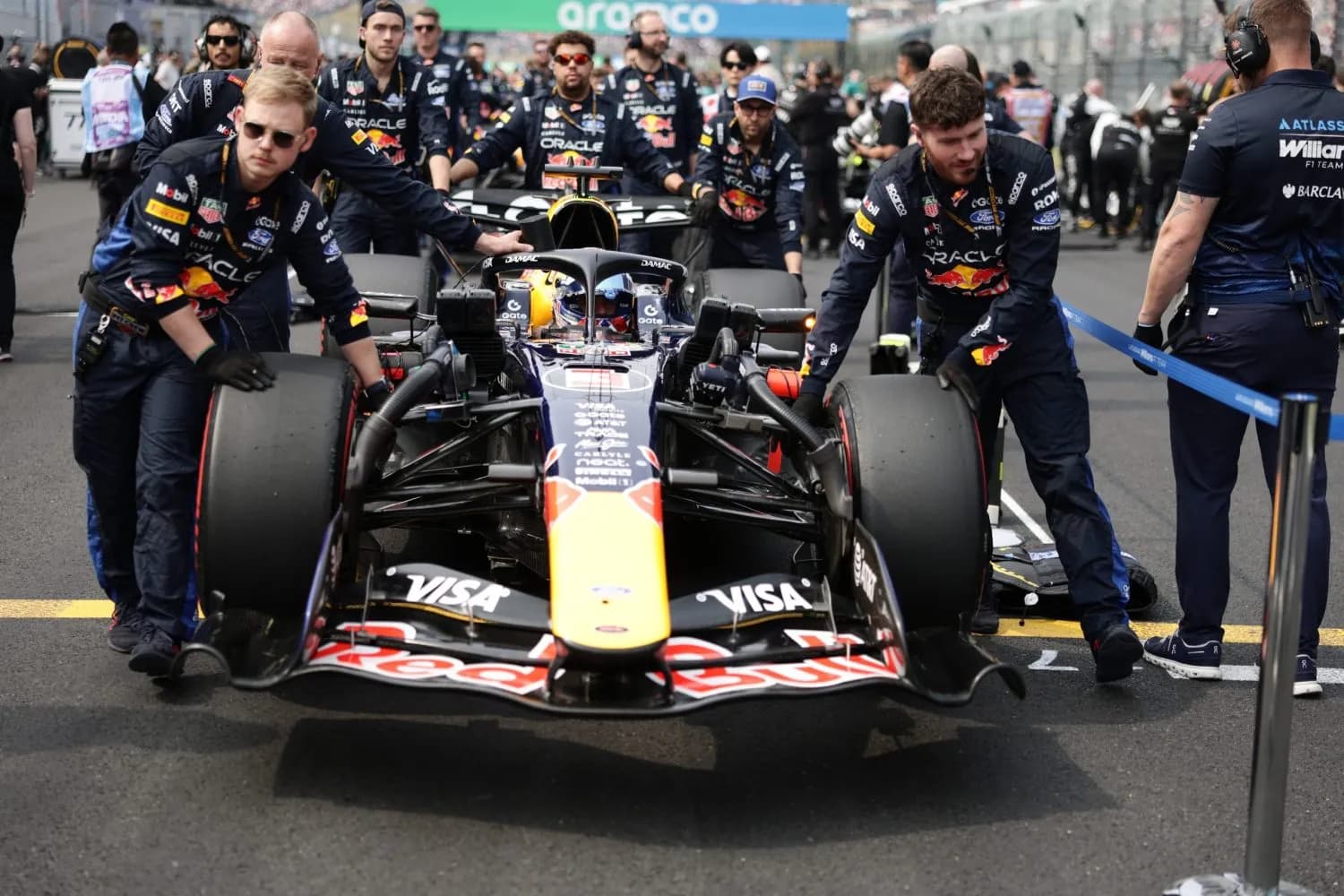 Verstappen Alerta a Red Bull y a la F1: El Futuro en Duda - Image 1 Verstappen Alerta a Red Bull y a la F1: El Futuro en Duda - Image 1